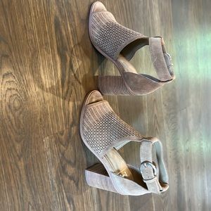 Marc Fisher Sandals Size 6.5